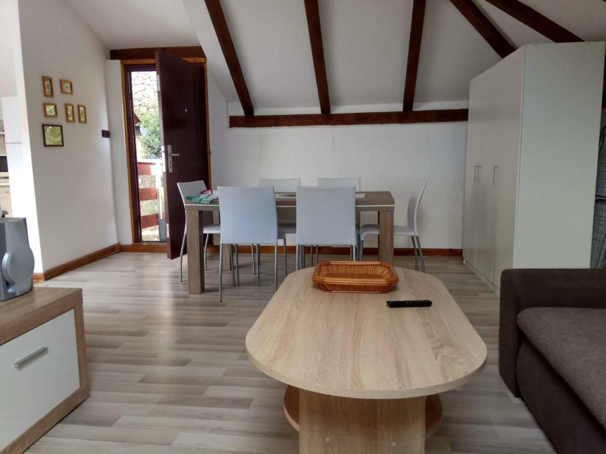 Apartman Slava Tisno Ngoại thất bức ảnh