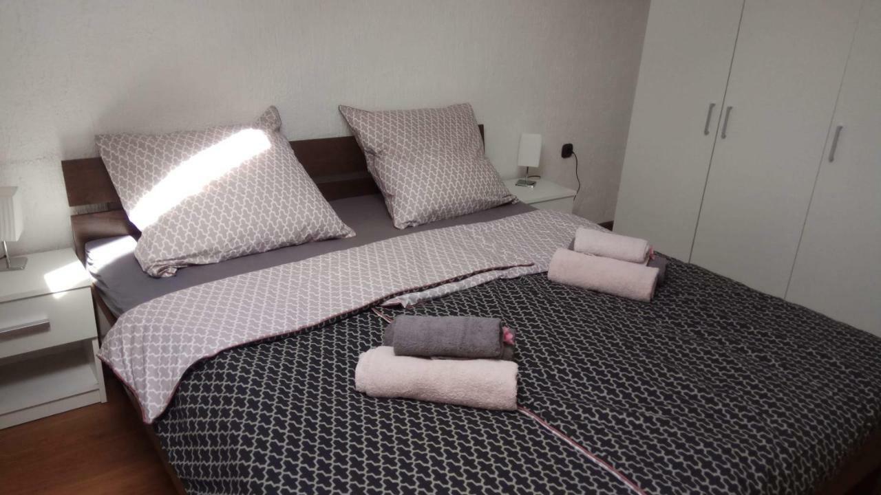 Apartman Slava Tisno Ngoại thất bức ảnh